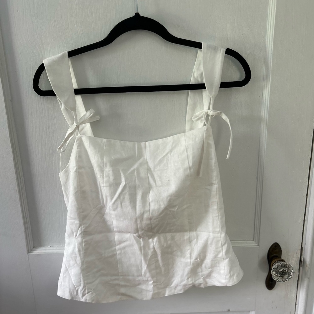 NWT white sleeveless blouse